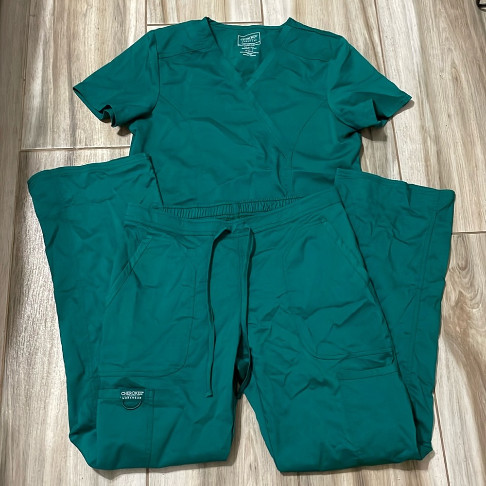 Cherokee workwear green scrub set